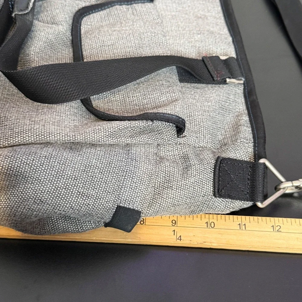 Timbuk2 Stork Diaper Messenger Bag Grey Crossbody‎ Multi Pocket Utility Tricycle